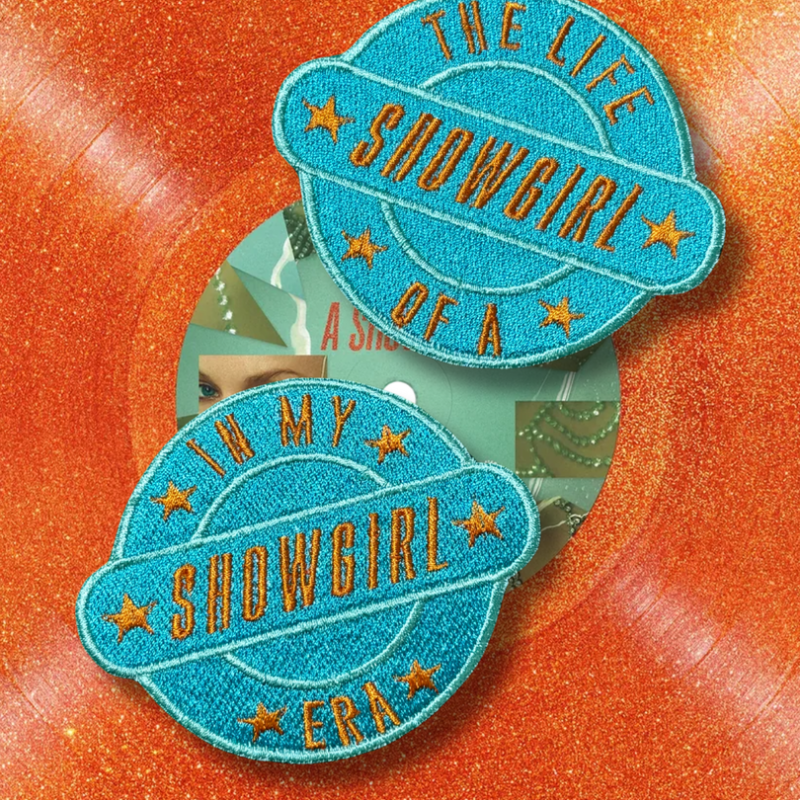 The Life of a Showgirl - Patch textil brodat pentru aplicare cu fierul de calcat, in doua variante